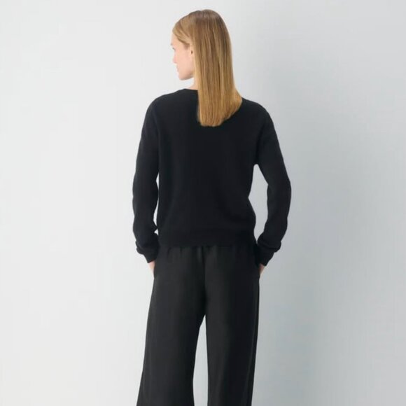 Aritzia wide leg linen blend lodge pants - cozy black lounge pants - Size medium - Picture 3 of 4